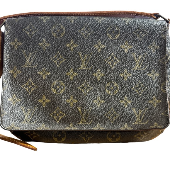 Authentic LOUIS VUITTON Monogram Musette Tango Shoulder Bag - Picture 13 of 13
